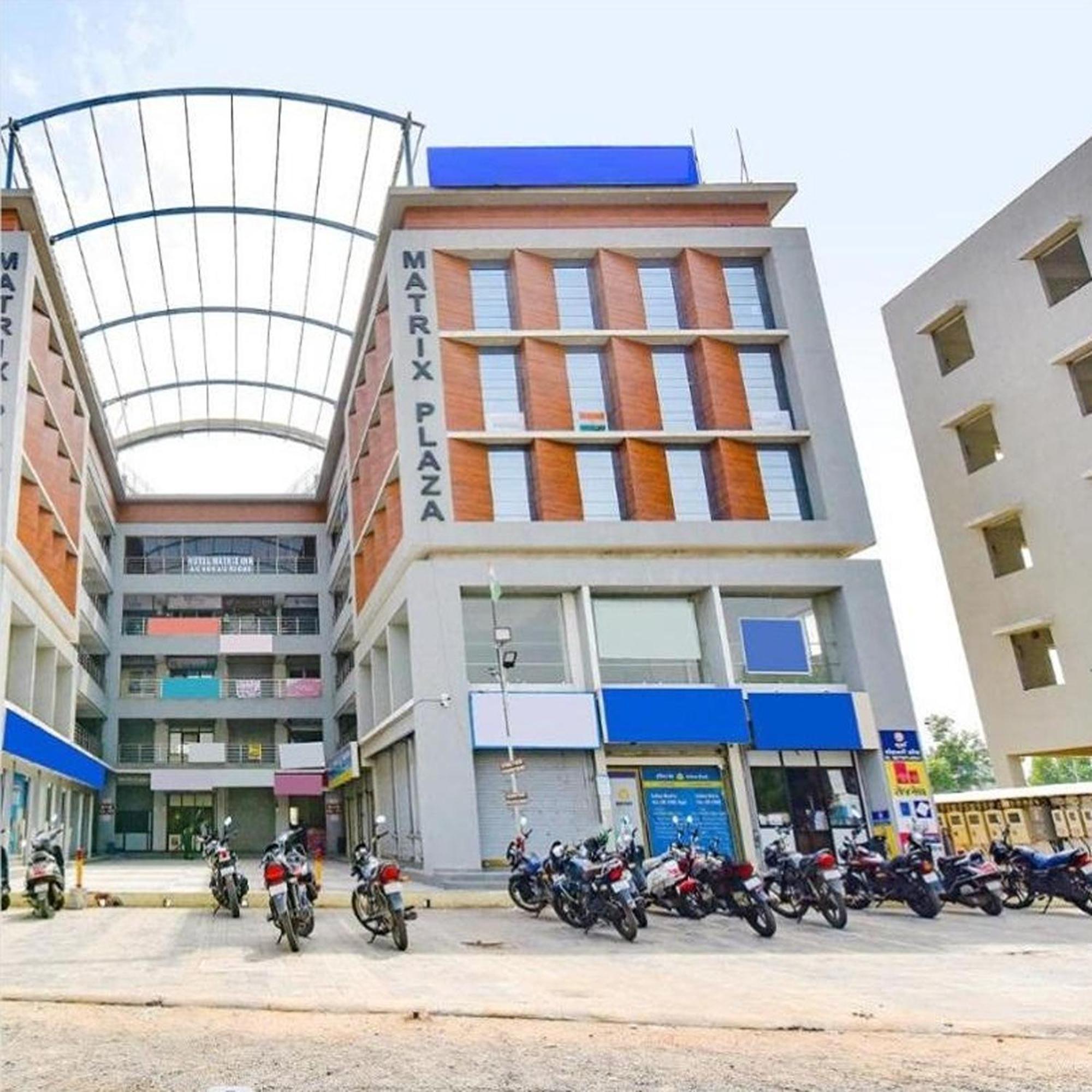 Hotel Matrix Inn Ahmedabad Exterior photo