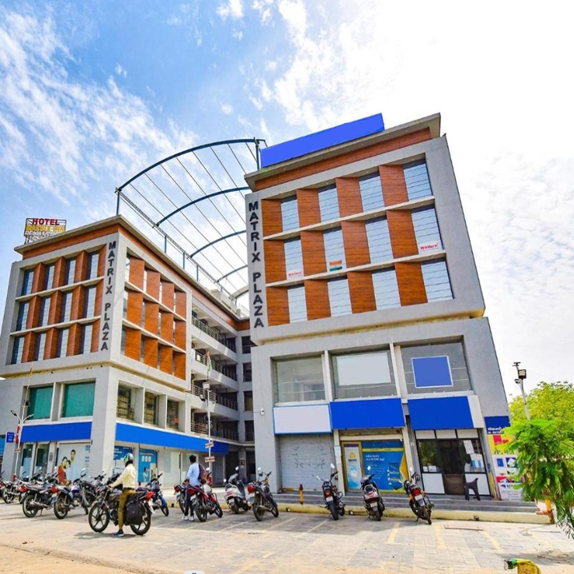 Hotel Matrix Inn Ahmedabad Exterior photo